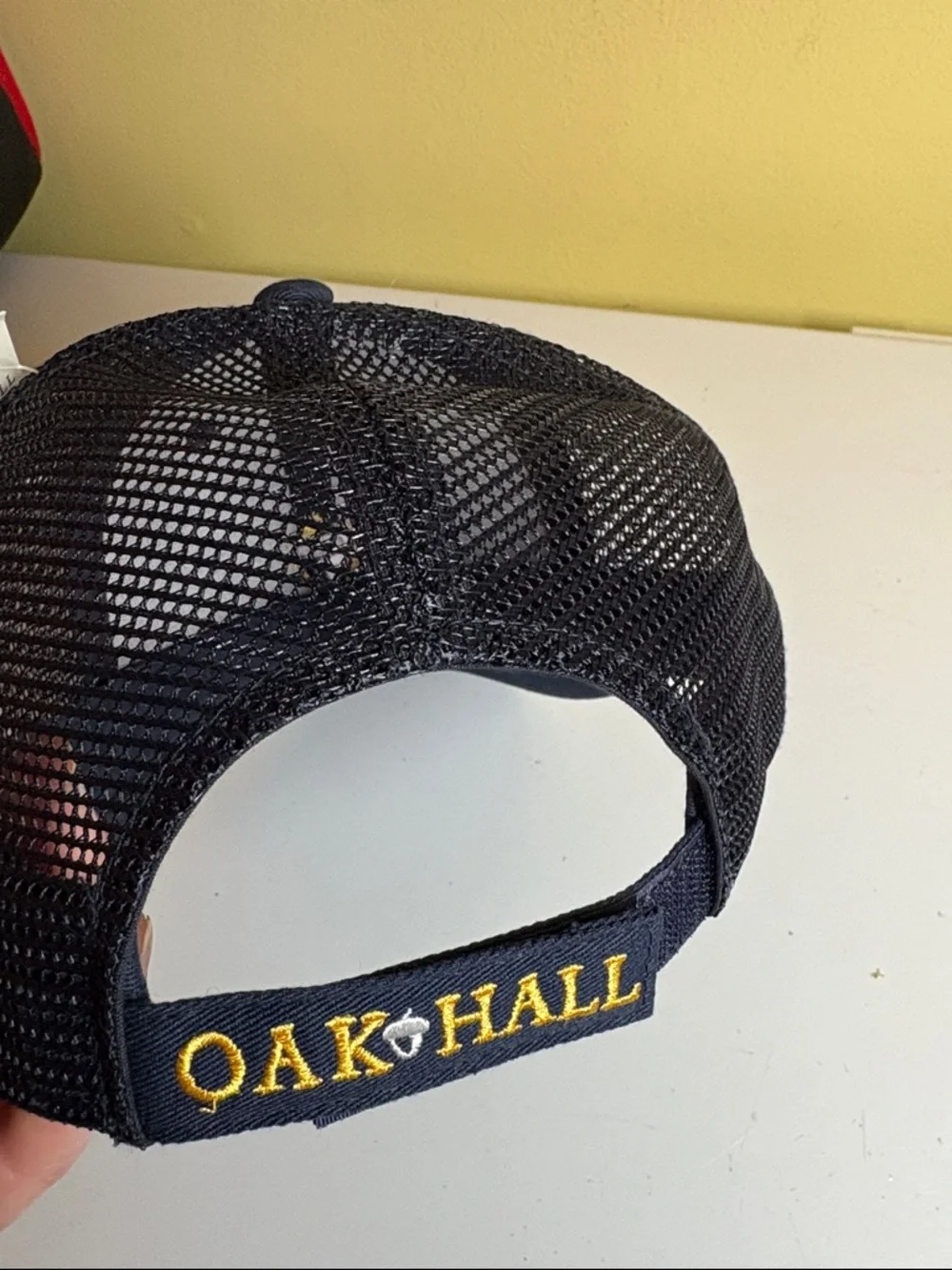 Oak Hall NWT Cotton/Poly Velcro Back Trucker Hat One Size